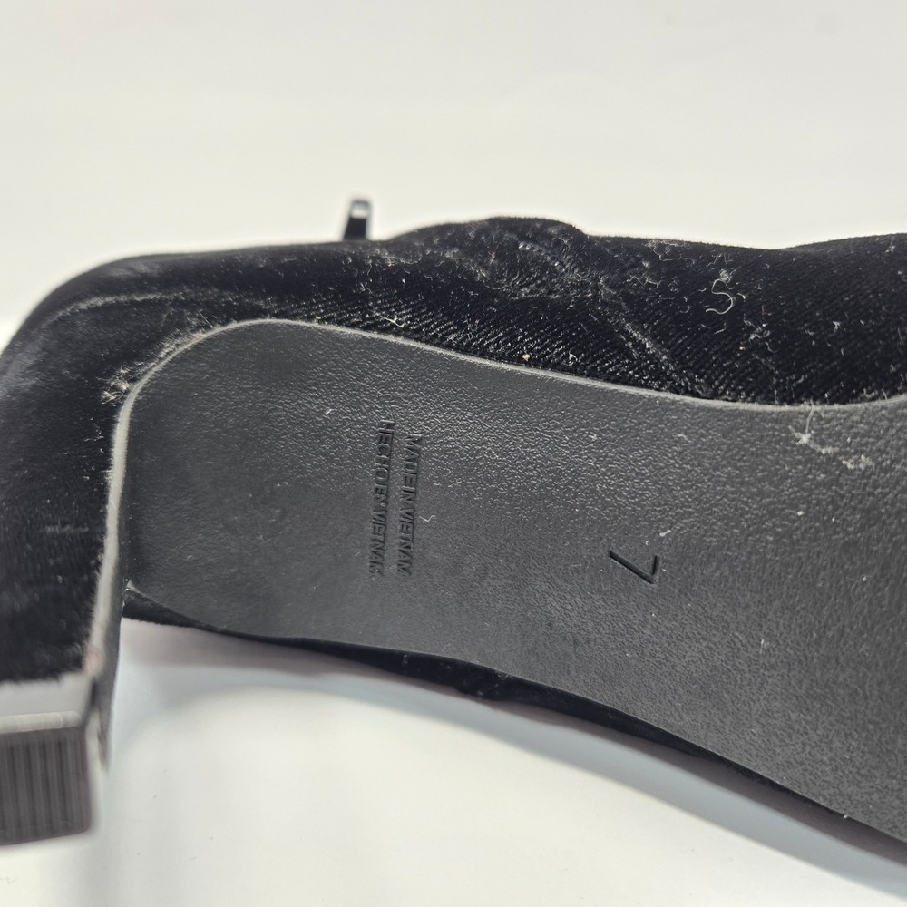 Old Navy Womens Black Velvet Pointed Toe Stiletto Heel Ankle Booties Size 7 - Picture 6 of 13